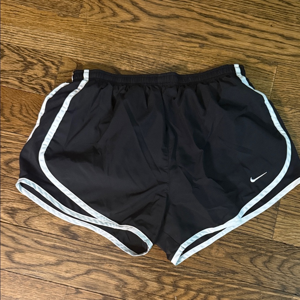 *Last Chance Price* Nike Black and White Dry Fit Shorts Size Medium EUC